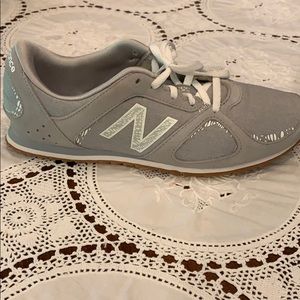 New Balance grey sneakers 8.5